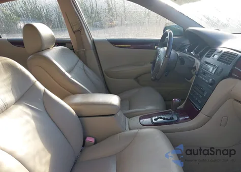 2004 Lexus Es 330 z USA, uszkodzony, nr VIN JTHBA30G345032839